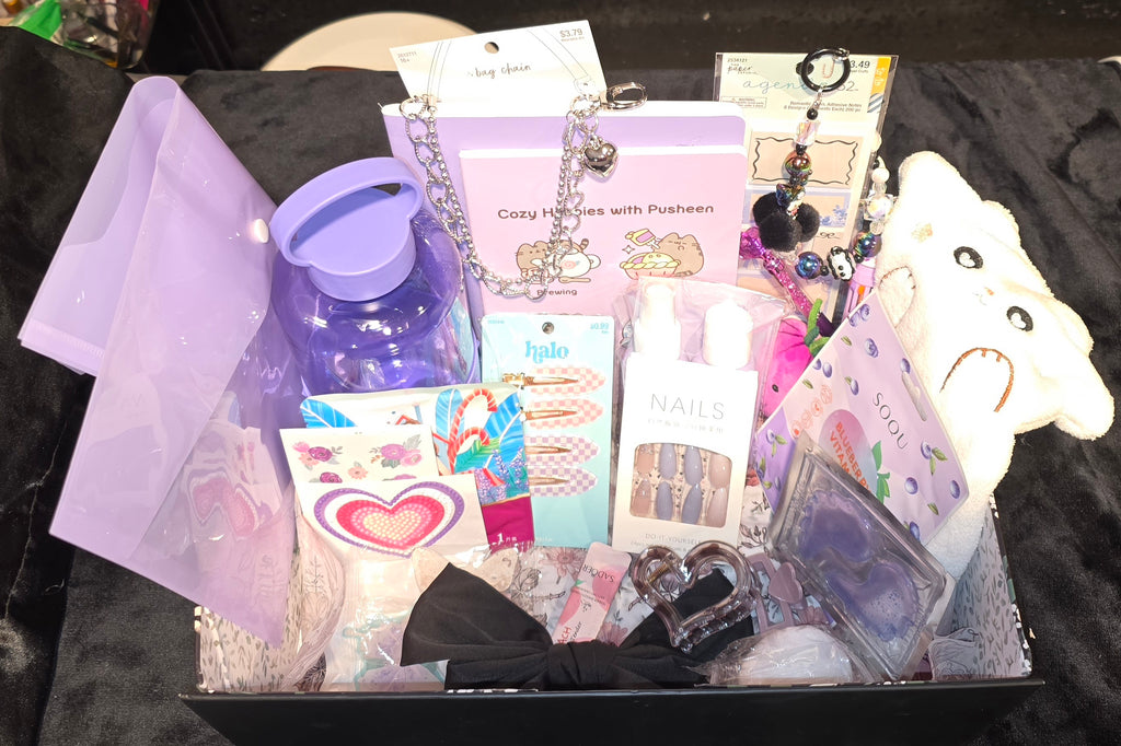1 Scoop Mystery box + 1 deluxe ball